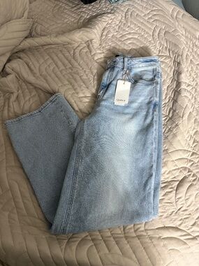 Nwt quince Bella Stretch Relaxed Straight Jeans